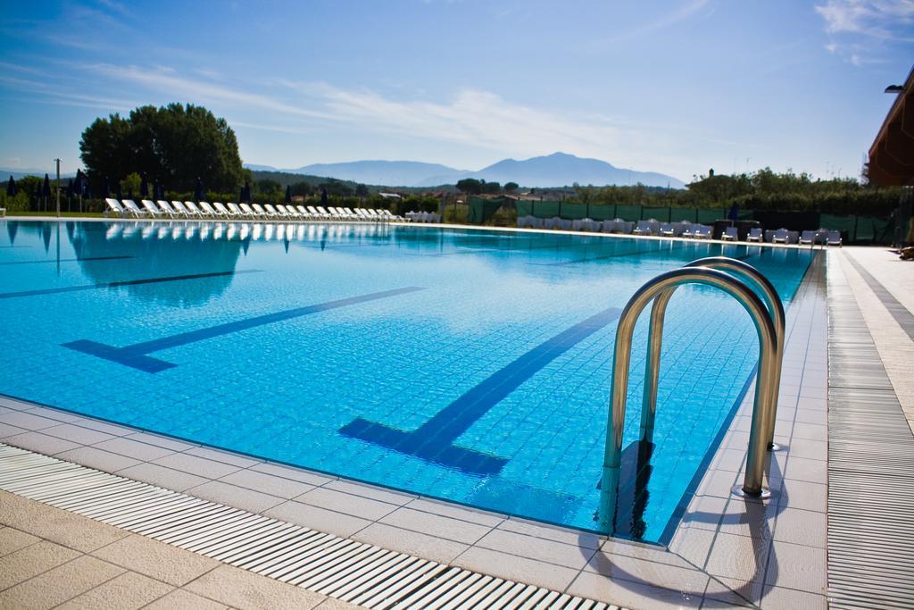 Life Sport Hotel Ментана Экстерьер фото